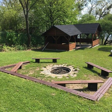 Villa Osrodek Wypoczynkowy Sielawa Chrzypsko Wielkie Esterno foto
